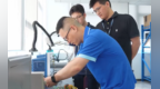 他在南京，给汽车装上国产“最强大脑”