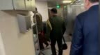 菲防长走酒店后厨绕开中国媒体，在躲什么？