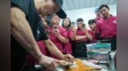 记者手记：别用急火猛烤“烧烤学院”