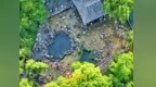 济南五龙潭清泉石上流，孩子们踩水撒欢