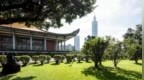 台北孙中山纪念馆旁惊传街头砍人案，男子手臂溅血送医