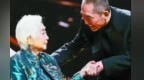 重新理解卢燕：跨文化表演实践者