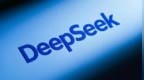 DeepSeek识图模式上线 ，但认不出来自家老板梁文锋