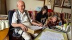 一对百岁老党员的助学故事：十余年、百万元与166个求学梦