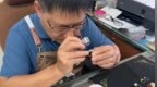 三十载坚守镶嵌匠心！昔日会计变身平洲精工手艺人