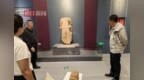 山西一村民在养猪场附近挖出1400年前佛首 汾阳市博物馆回应