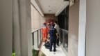 揪心！合肥一6岁男孩15楼翻窗坠落14楼平台……
