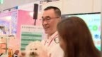 试吃宠物肉干？李四川：别跟毛小孩抢食