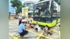 公交车开进幼儿园 中山南区开展沉浸式交通安全教育
