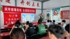 触目惊心的“冰毒牙”摆进秦岭乡村课堂 西安医专学生这样教村民识毒