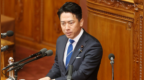 不装了，日防相鼓吹：日本必须毫无禁忌地讨论和推进核政策