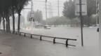 沈阳遭遇百年一遇暴雨，水深直逼胸口，大量车辆泡水熄火