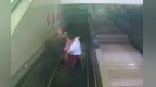 武汉地铁突发！值班站长8秒极速救援