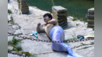 湖北一景区“胖头美人鱼”走红 被网友戏称“胖海象”