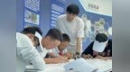 鄞木少年体验千年非遗，一枚胸针串起两千多公里山海情谊