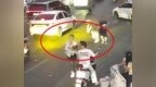 一幼童突发高烧抽搐遇晚高峰 武汉交警“极速护送”