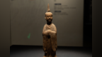 陕西出土罕见陶俑