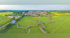 青黄稻田、黛瓦粉墙，金溪竹桥村的夏日“限定美景”
