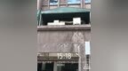 兴国县滨江一号小区有违建厨房 住户无逃生窗口存安全隐患