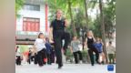 河南温县：“洋弟子”学太极