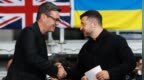 英国新首相对着泽连斯基表态，“我个人百分之百站在你这边”