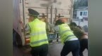 河北高速集团青银分公司南宫收费站：快速处置漏油车辆保障车道畅通