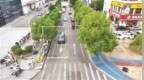 安全还是添堵？鹰潭城区商圈红绿灯减速带，市民看法不一