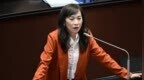 林宜瑾审预算情绪失控拍桌砸人，侯汉廷呛：贪污犯凭什么审预算