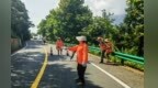 不负“热”爱，一路“橙”光！庐山公路人高温“烤”验守护畅安旅途