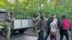 凤凰直击：顶住乌无人机猛烈攻势，俄军撤离难民