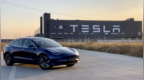 特斯拉车灯太亮被召回：涉及2万辆Model 3/Y，这次OTA救不了