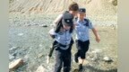 多名少年山中遇险两人受伤一人受困　他们徒手攀爬施救
