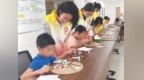 安徽长丰（双凤）经开区邻湖社区：摸秋探丰收 巧手绘节气