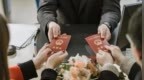 上半年结婚人数创了新低，年轻人怎么了？