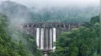 庐山：雨后现“五龙出水”（图）