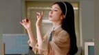 职场时髦女王上线，杨幂演绎“智性天花板”