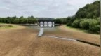 英国大范围干旱，2700万人限水，水务公司要涨水费