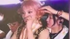 张韶涵演唱会突发身体不适，医护人员紧急上台