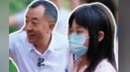 女孩战胜白血病归校　陈行甲履行两年之约送她上学