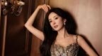 杨幂穿鎏金吊带裙女神范十足