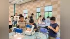 从一张泳票到全城守护！宁波用15年把“小候鸟”宠成了家人