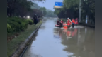 安徽宣城遭遇特大暴雨，市民称水位最深处超1米；当地村民：目前停水停电，政府已安排转移