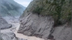 吉隆泥石流痕迹有20层楼高