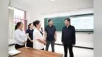 许昆林看望慰问教师