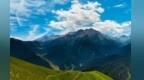 祁连山把最美的秋天写在了群峰林海之间