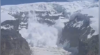 新疆慕士塔格峰2号冰川发生雪崩