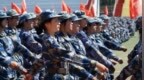 迷彩淬锋芒 逐梦启新程——青岛求实职业技术学院举行2026级新生军训总结大会暨开学典礼