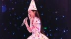 幻彩格调扑面而来 单依纯解锁童话感舞台造型
