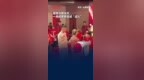 看姐姐出嫁弟弟哭成泪人