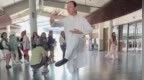 外国游客在张家界偶遇打太极：这是什么“中国魔法”？